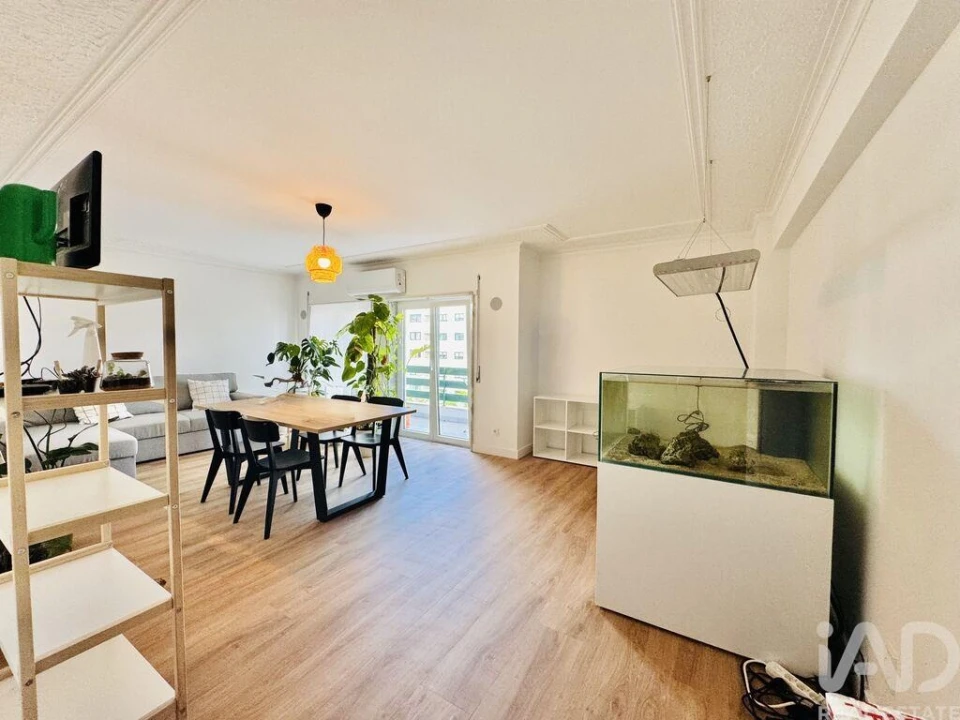 Apartamento T2 para Venda em Barreiro e Lavradio Foto 3
