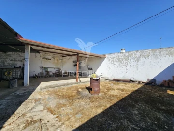 Garagem para Venda em Castro Verde e Casével