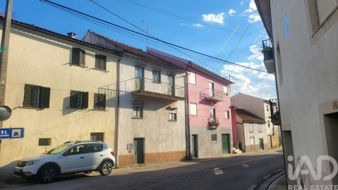 Moradia T1 para Venda em Santa Ovaia e Vila Pouca da Beira