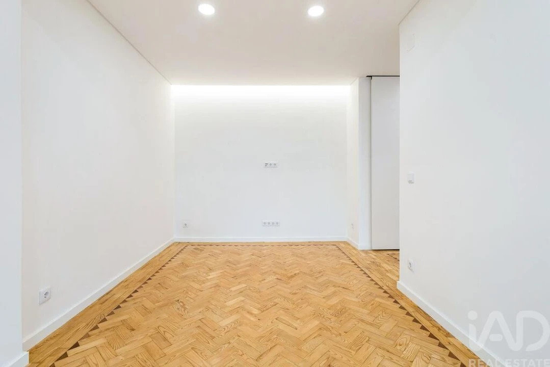 Apartamento T3 para Venda em Almada, Cova da Piedade, Pragal e Cacilhas Foto 6