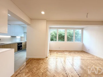 Apartamento T3 para Venda em Almada, Cova da Piedade, Pragal e Cacilhas