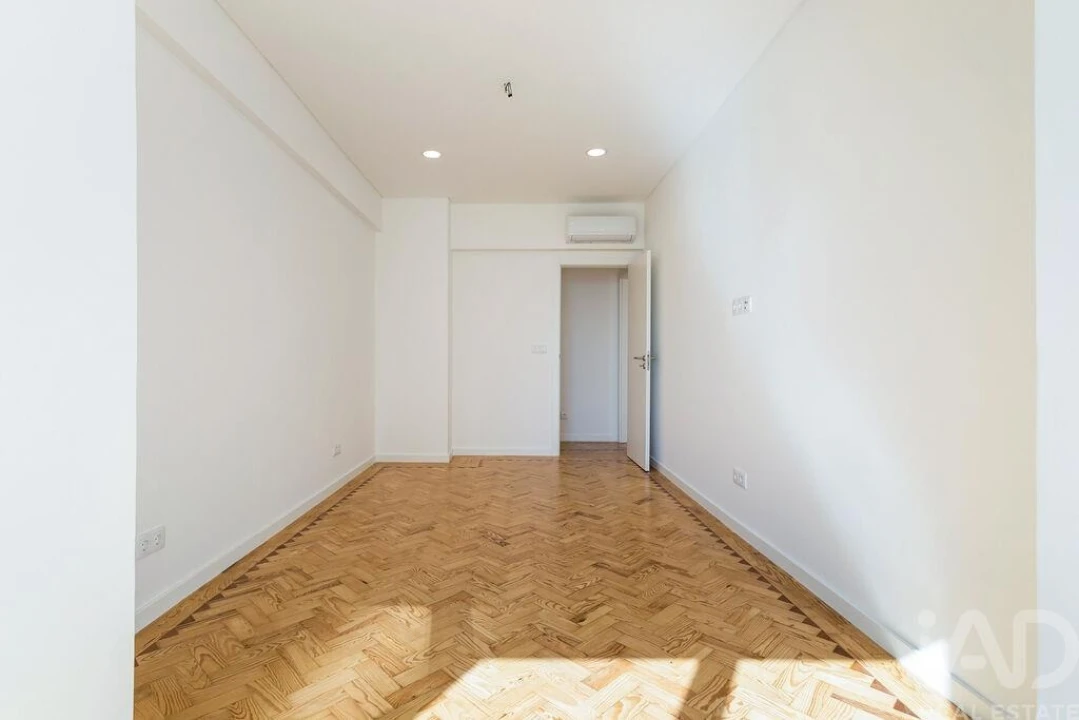 Apartamento T3 para Venda em Almada, Cova da Piedade, Pragal e Cacilhas Foto 13
