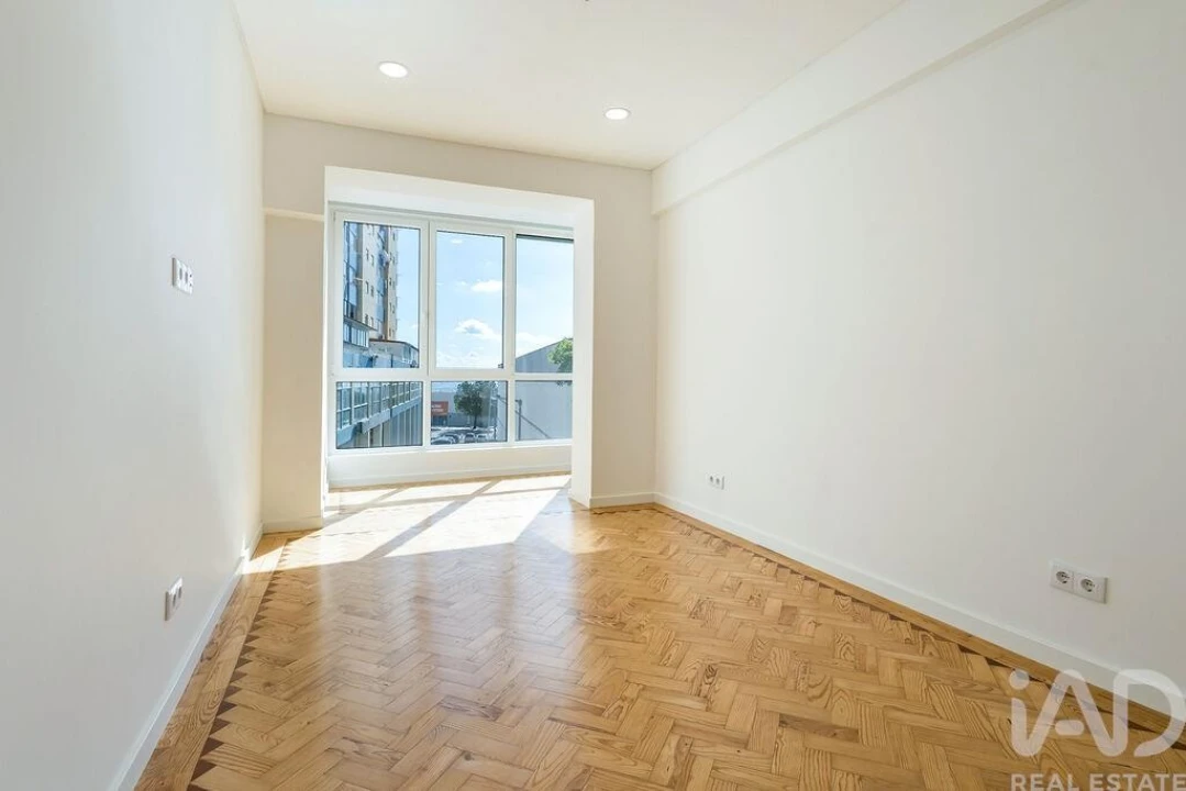 Apartamento T3 para Venda em Almada, Cova da Piedade, Pragal e Cacilhas Foto 15