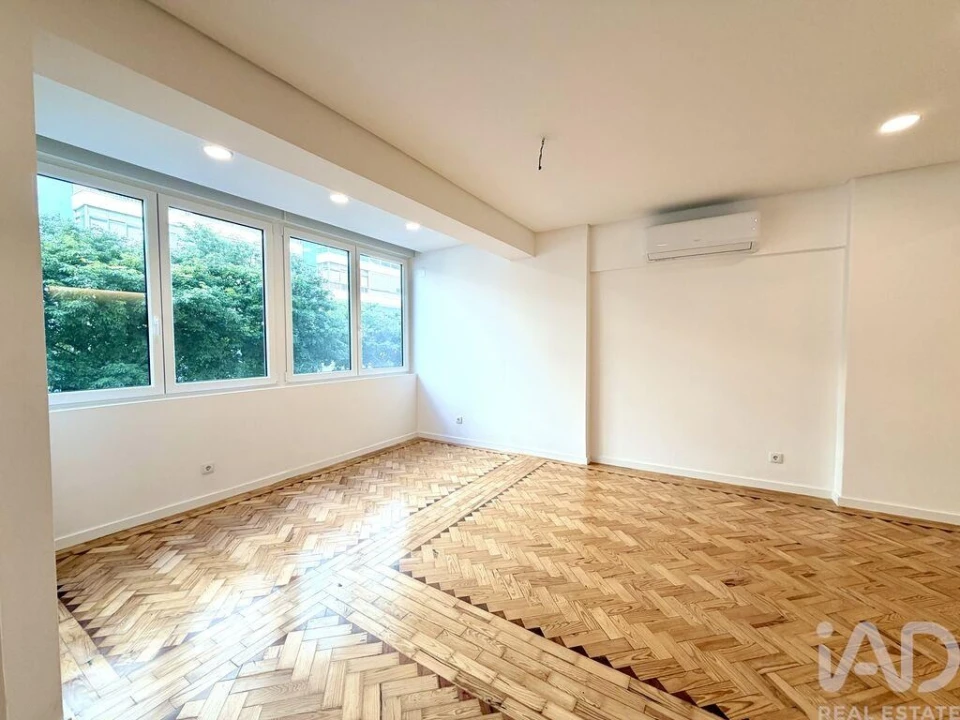 Apartamento T3 para Venda em Almada, Cova da Piedade, Pragal e Cacilhas Foto 18