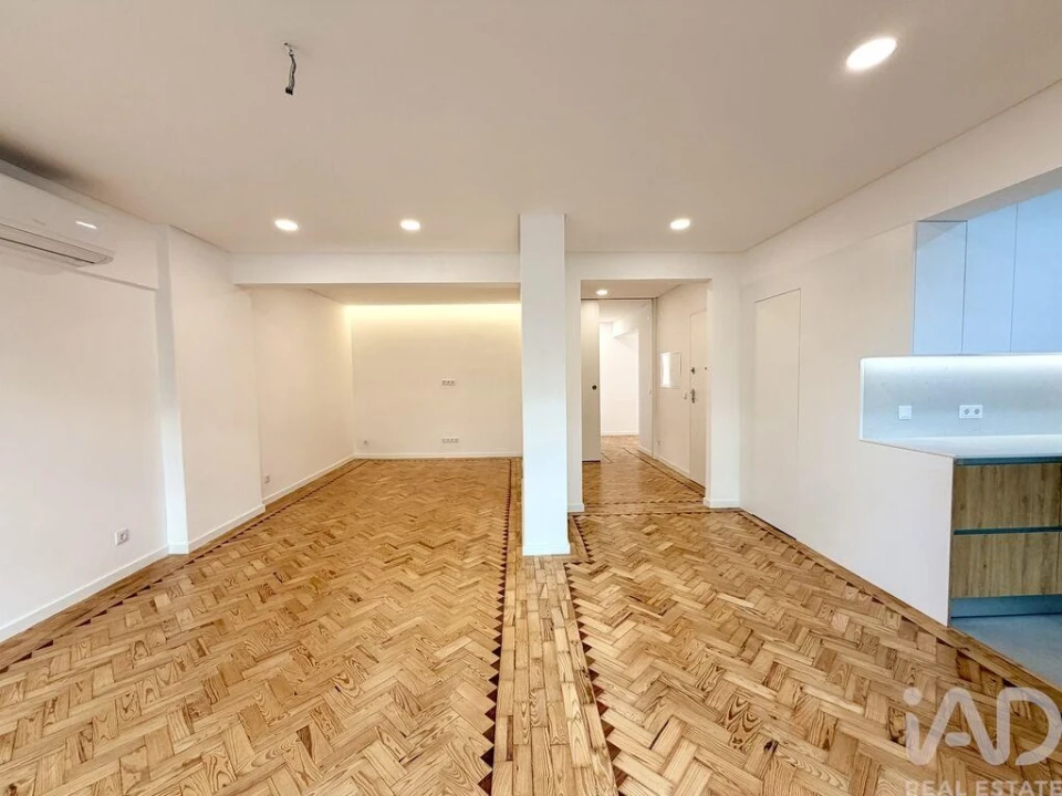 Apartamento T3 para Venda em Almada, Cova da Piedade, Pragal e Cacilhas Foto 20