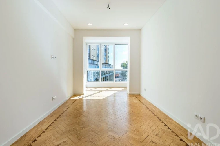 Apartamento T3 para Venda em Almada, Cova da Piedade, Pragal e Cacilhas Foto 14