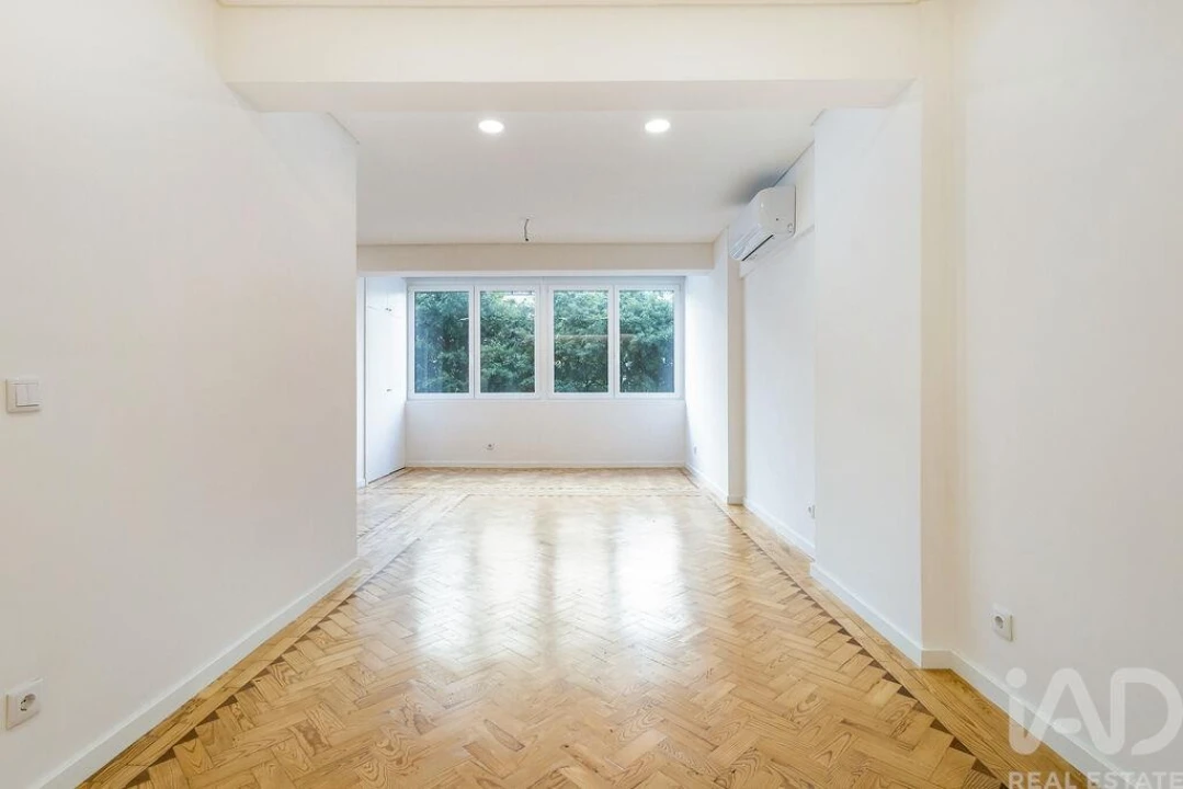 Apartamento T3 para Venda em Almada, Cova da Piedade, Pragal e Cacilhas Foto 5