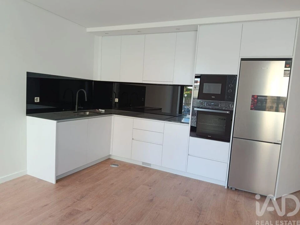 Apartamento T2 para Venda em Ramalde Foto 5