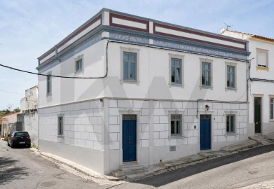 Prédio para Venda em Alvalade
