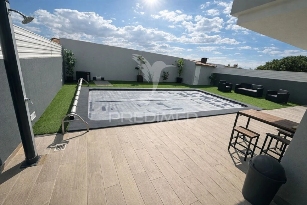 Moradia T6 para Venda em Alhos Vedros Foto 4