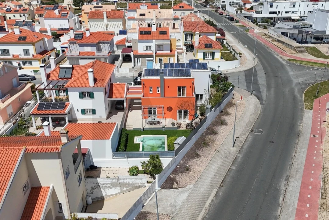 Moradia T4 para Venda em Santo Andre Foto 2