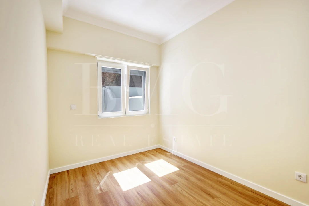 Apartamento T1 para Arrendamento em Algés, Linda-A-Velha e Cruz Quebrada-Dafundo Foto 5