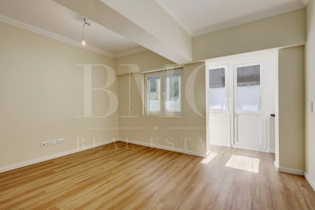 Apartamento T1 para Arrendamento em Algés, Linda-A-Velha e Cruz Quebrada-Dafundo Foto 8