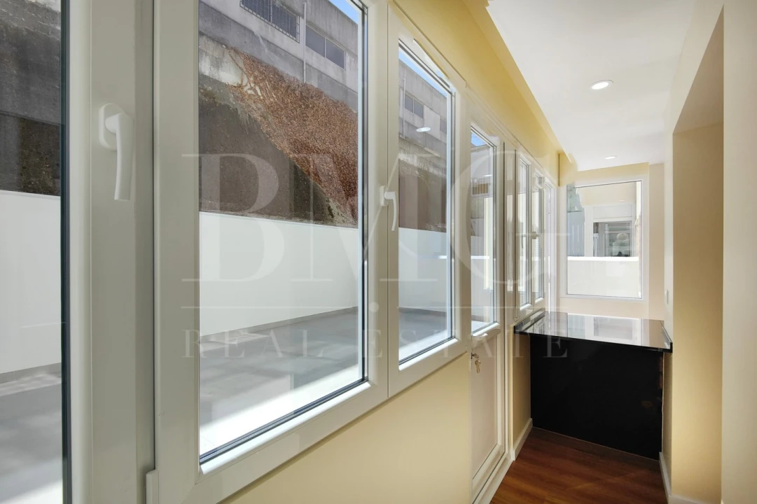 Apartamento T1 para Arrendamento em Algés, Linda-A-Velha e Cruz Quebrada-Dafundo Foto 19