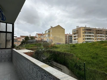 Apartamento T3 para Venda em Mina de Água