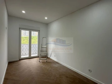 Apartamento T3 para Venda em Mina de Água