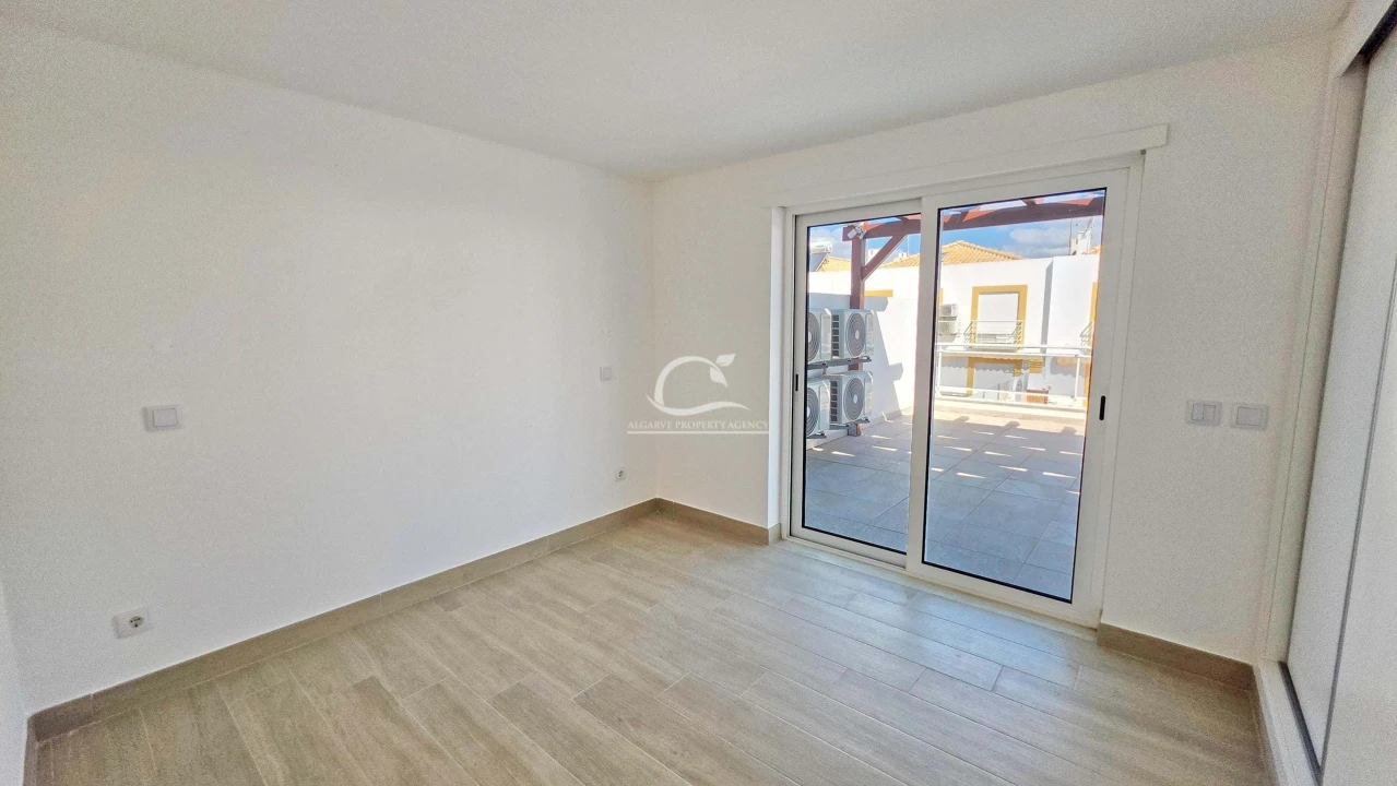 Moradia T3 para Venda em Vila Real de Santo Antonio Foto 2