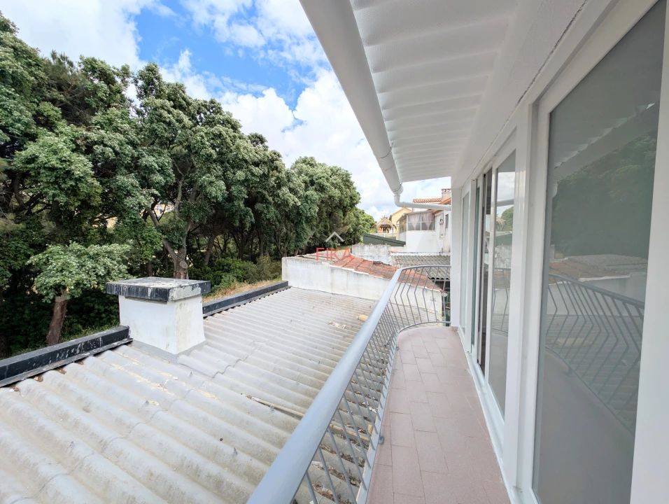 Apartamento T2 para Arrendamento em Seixal Foto 12