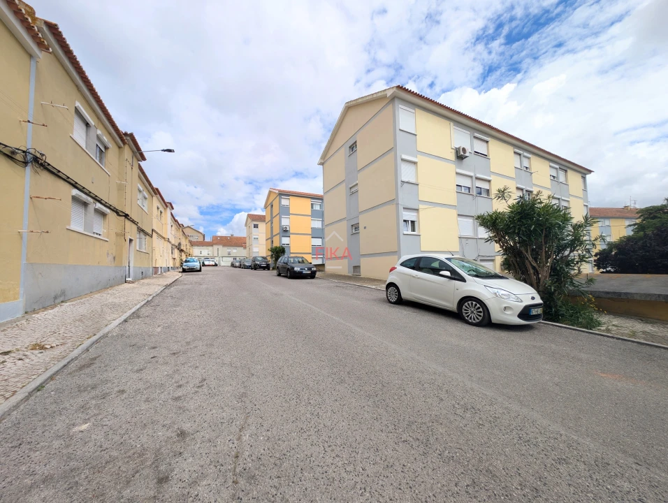 Apartamento T2 para Arrendamento em Seixal Foto 22