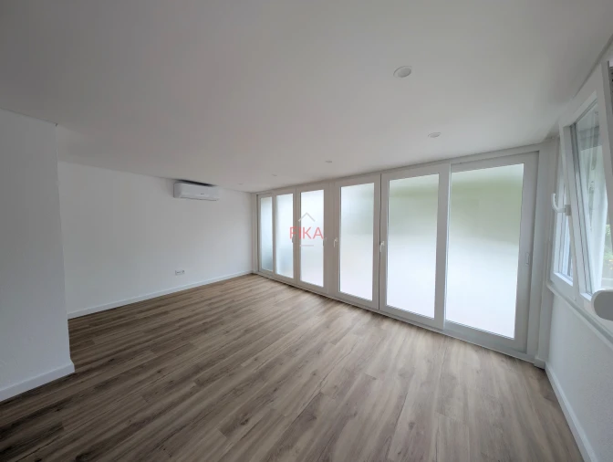 Apartamento T2 para Arrendamento em Seixal Foto 6