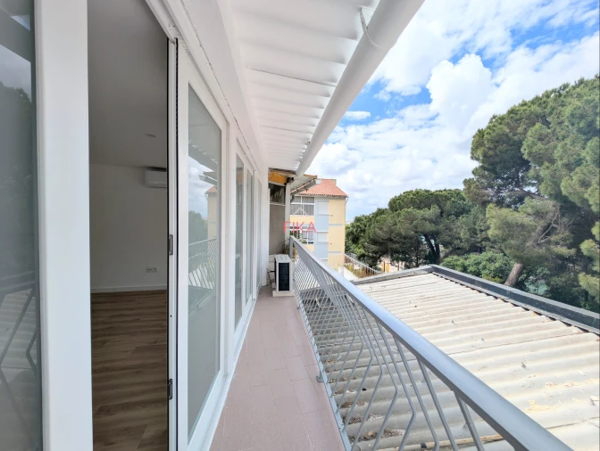 Apartamento T2 para Arrendamento em Seixal Foto 11