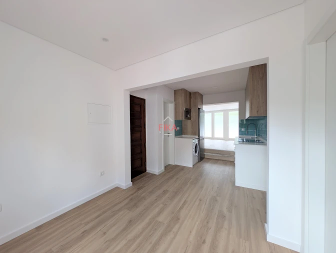 Apartamento T2 para Arrendamento em Seixal Foto 19
