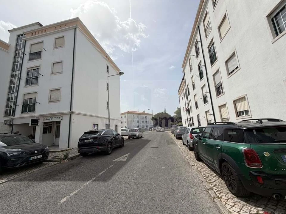 Negócio para Venda em São Domingos de Rana Foto 2