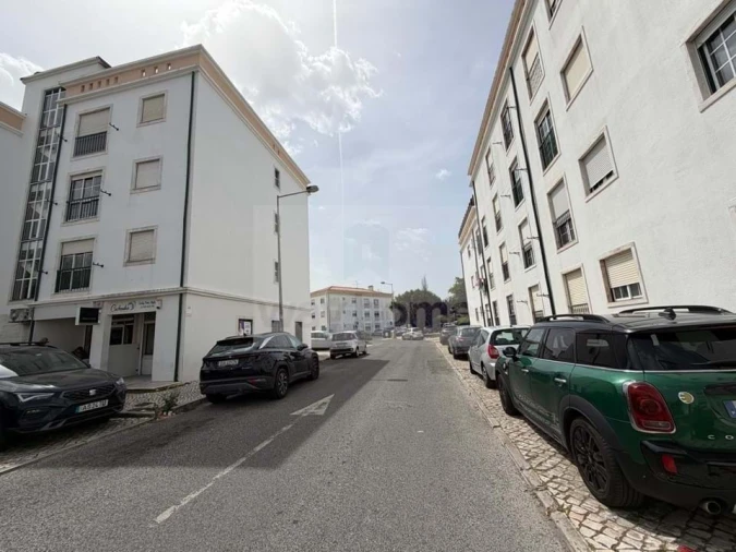 Negócio para Venda em São Domingos de Rana Foto 2
