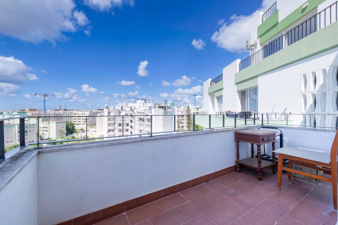 Apartamento T2 para Venda em Portimão Foto 5