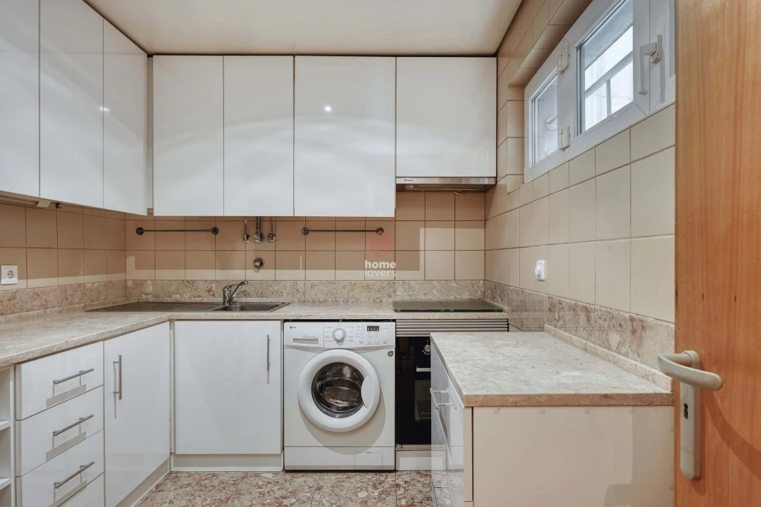 Apartamento T2 para Venda em Misericórdia Foto 7