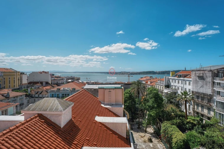 Apartamento T2 para Venda em Misericórdia Foto 24