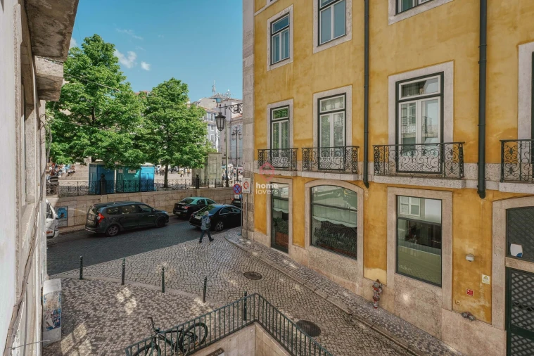 Apartamento T2 para Venda em Misericórdia Foto 23