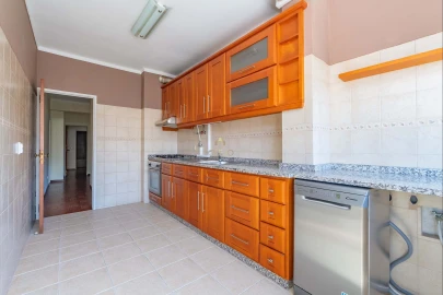 Apartamento T3 para Venda em Santa Iria de Azoia, São João da Talha e Bobadela