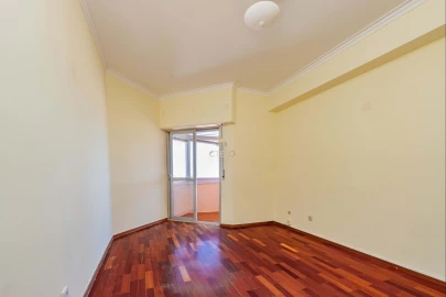 Apartamento T3 para Venda em Santa Iria de Azoia, São João da Talha e Bobadela