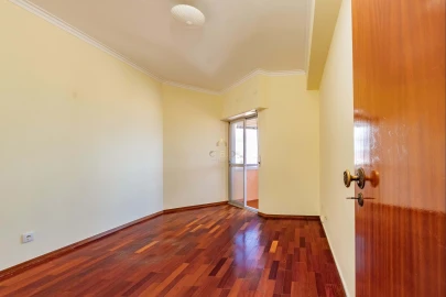 Apartamento T3 para Venda em Santa Iria de Azoia, São João da Talha e Bobadela