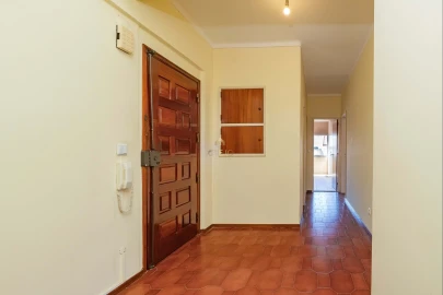 Apartamento T3 para Venda em Santa Iria de Azoia, São João da Talha e Bobadela