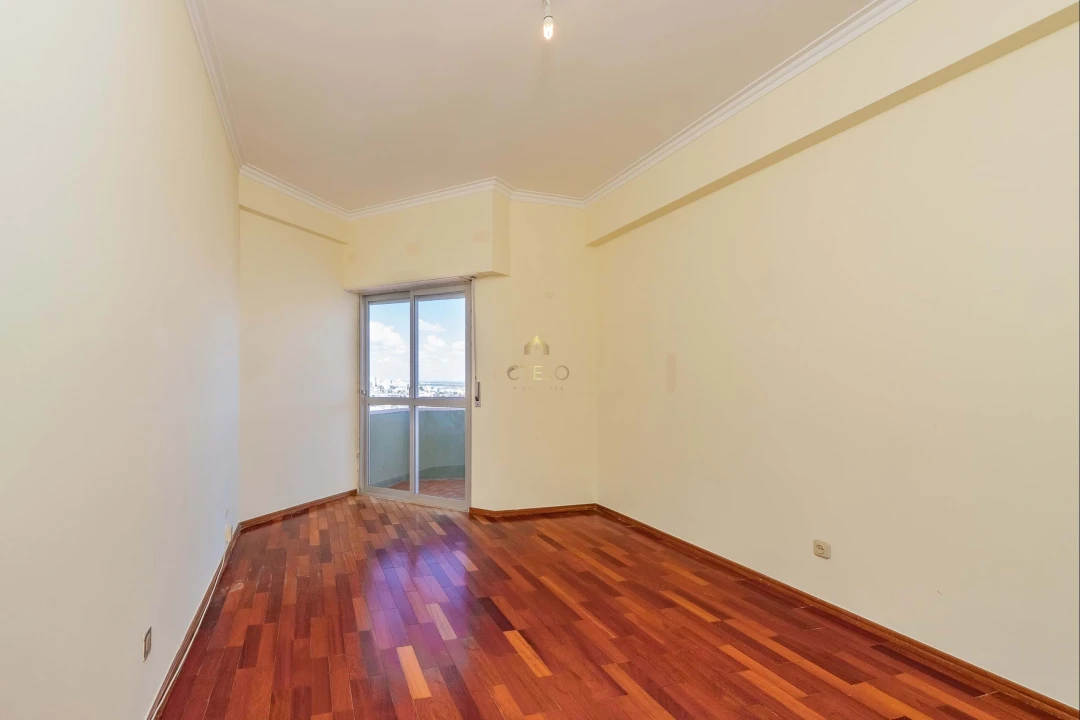 Apartamento T3 para Venda em Santa Iria de Azoia, São João da Talha e Bobadela Foto 22