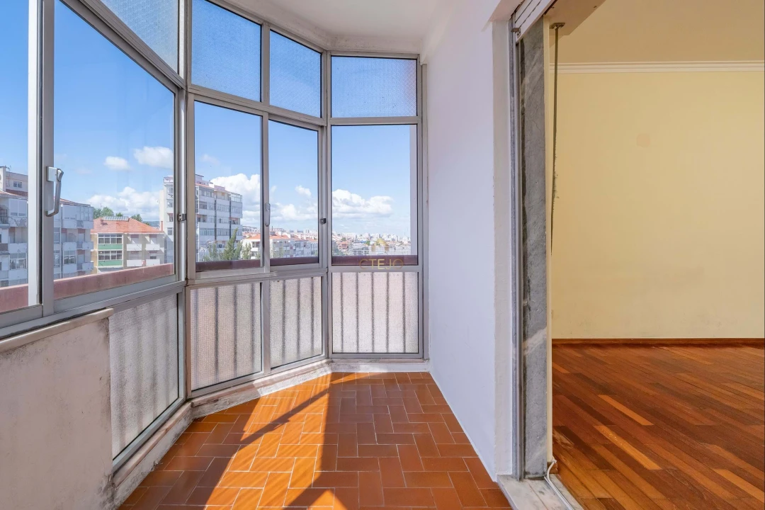 Apartamento T3 para Venda em Santa Iria de Azoia, São João da Talha e Bobadela Foto 4