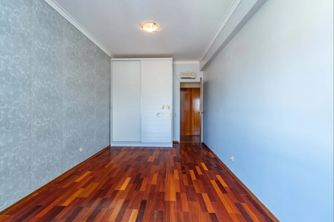 Apartamento T3 para Venda em Santa Iria de Azoia, São João da Talha e Bobadela Foto 28