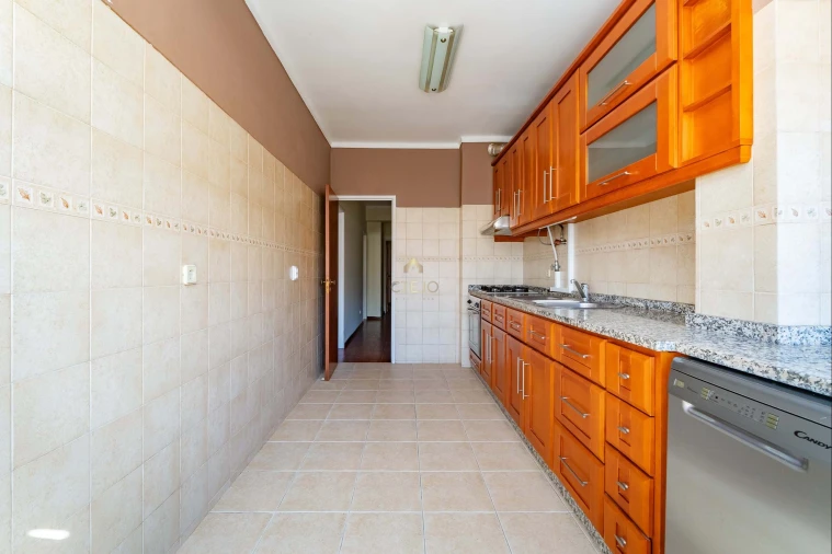 Apartamento T3 para Venda em Santa Iria de Azoia, São João da Talha e Bobadela Foto 10
