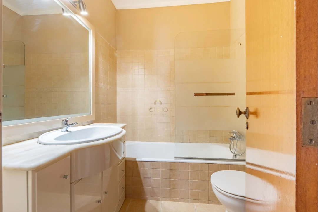 Apartamento T3 para Venda em Santa Iria de Azoia, São João da Talha e Bobadela Foto 26