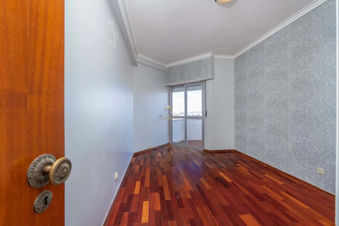 Apartamento T3 para Venda em Santa Iria de Azoia, São João da Talha e Bobadela Foto 27
