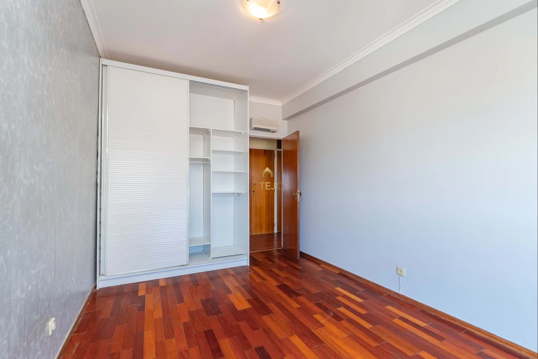 Apartamento T3 para Venda em Santa Iria de Azoia, São João da Talha e Bobadela Foto 29