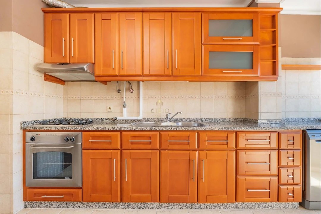 Apartamento T3 para Venda em Santa Iria de Azoia, São João da Talha e Bobadela Foto 9