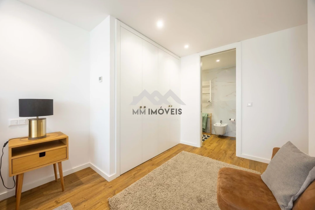 Apartamento T4 para Venda em Paranhos Foto 16