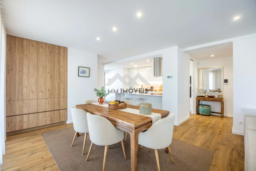 Apartamento T4 para Venda em Paranhos Foto 61