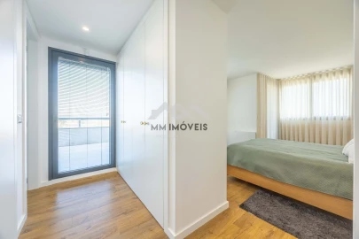 Apartamento T4 para Venda em Paranhos