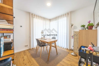 Apartamento T4 para Venda em Paranhos
