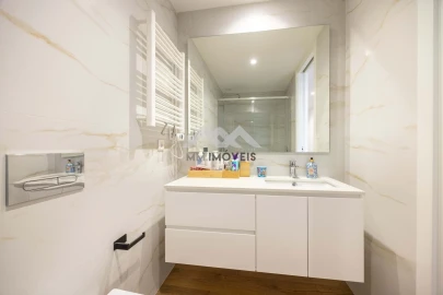 Apartamento T4 para Venda em Paranhos