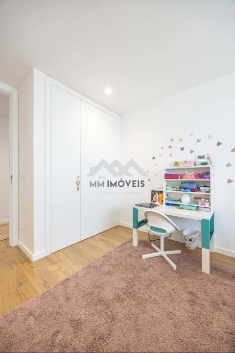 Apartamento T4 para Venda em Paranhos